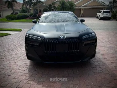 BMW 760 2023 — миниатюра 2
