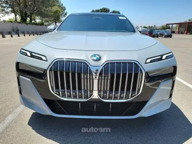 BMW 760 2023 — миниатюра 2