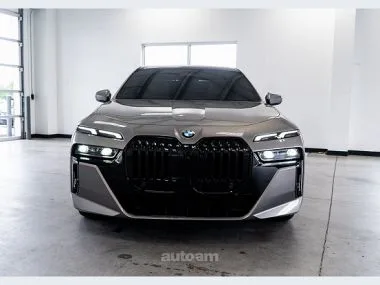 BMW 760 2023 — миниатюра 2
