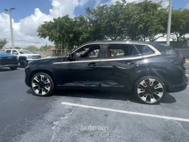 BMW XM 2023 — миниатюра 2