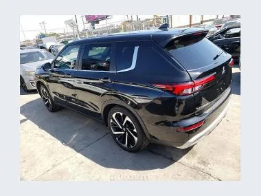 Mitsubishi Outlander 2022 — миниатюра 2