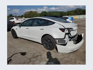 Tesla Model 3 2022 — миниатюра 2