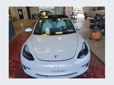 Tesla Model 3 2023 — миниатюра 2