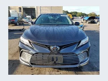 Toyota Camry 2022 — миниатюра 2