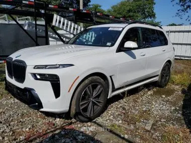 BMW X7 2023 купить в Москве