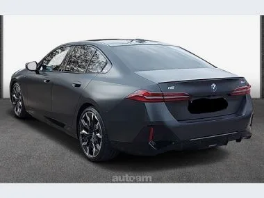 BMW i5 2023 — миниатюра 2
