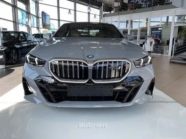 BMW i5 2023 — миниатюра 2