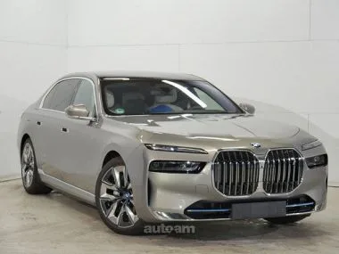 BMW i7 2022 — миниатюра 2