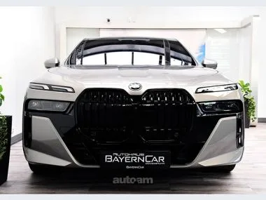 BMW i7 2023 — миниатюра 2