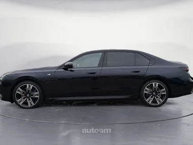 BMW i7 2022 — миниатюра 2