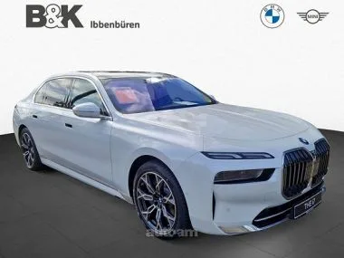 BMW i7 2023 — миниатюра 2