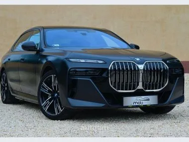 BMW i7 2023 — миниатюра 2