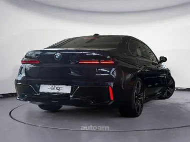 BMW i7 2023 — миниатюра 2