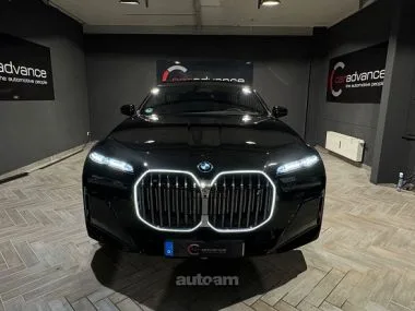 BMW i7 2023 — миниатюра 2