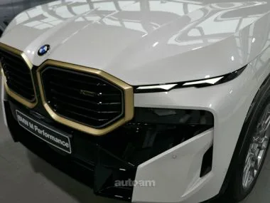 BMW XM 2023 — миниатюра 2