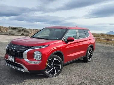 Mitsubishi Outlander SE 2022 — миниатюра 2