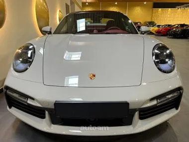 Porsche 911 2023 — миниатюра 2