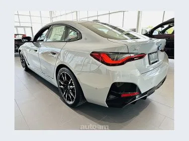 BMW i4 2023 — миниатюра 2