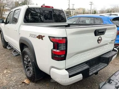 Nissan Frontier 2022 — миниатюра 2