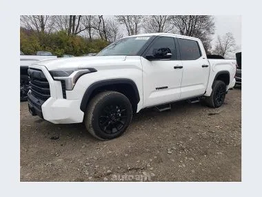 Toyota Tundra 2023 — фото 1, купить с доставкой в Москву