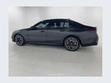 BMW i5 2023 — миниатюра 2