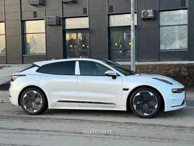 Zeekr 001 Z sport 2024 — миниатюра 2