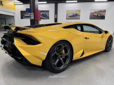 Lamborghini Huracan 2023 — миниатюра 2