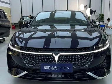 Voyah Chasing Light Ultra-Long-Range 4wd Executive 2024 — миниатюра 2