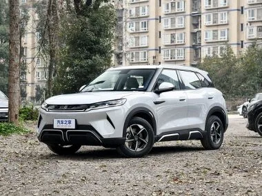 BYD Yuan Up 2024 — фото 1, купить с доставкой в Москву