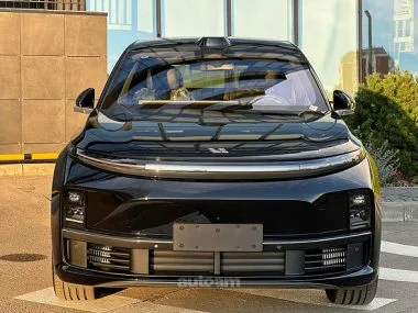 Li Xiang Li L7 ULTRA 2025 — миниатюра 2