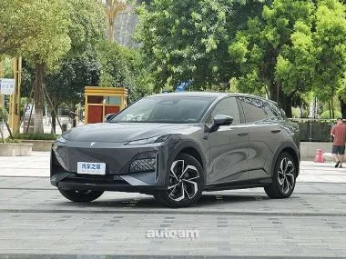 Changan Deepal S07 2025 — фото 1, купить с доставкой в Москву