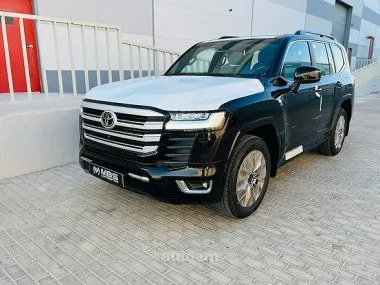 Toyota Land Cruiser 300 2023 — фото 1, купить с доставкой в Москву
