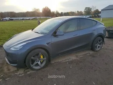 Tesla Model Y 2023 — фото 1, купить с доставкой в Москву