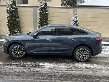 Audi Q8 e-tron Sportback S-Line 2024 — фото 1, купить с доставкой в Москву