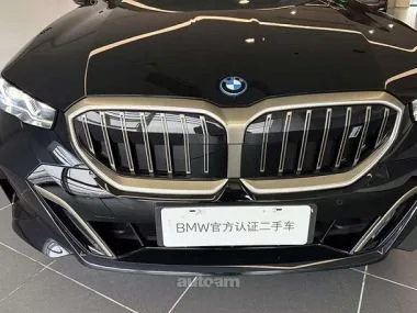 BMW i5 2024 — миниатюра 2