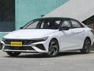 Hyundai Elantra 2025 купить в Москве