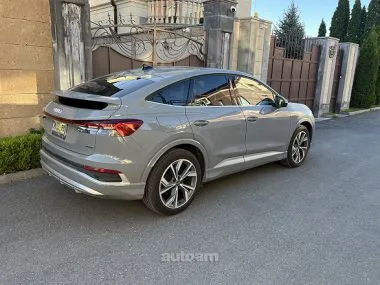 Audi Q4 e-tron 2024 — миниатюра 2
