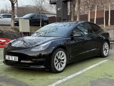 Tesla Model 3 Restile 2022 — миниатюра 2