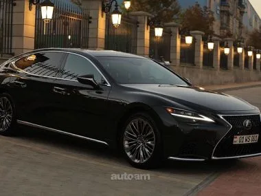 Lexus LS 500 2022 — фото 1, купить с доставкой в Москву