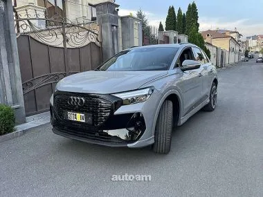 Audi Q4 e-tron 2023 — фото 1, купить с доставкой в Москву