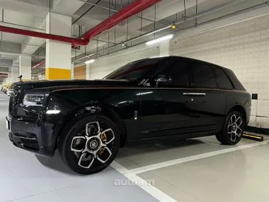 Rolls-Royce Cullinan Black Bagde 2022 — миниатюра 2