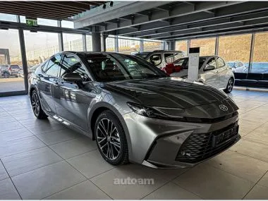 Toyota Camry 2025 — миниатюра 2