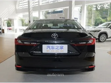 Toyota Camry 2025 — миниатюра 2