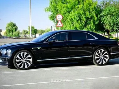 Bentley Continental Flying Spur 2022 — миниатюра 2