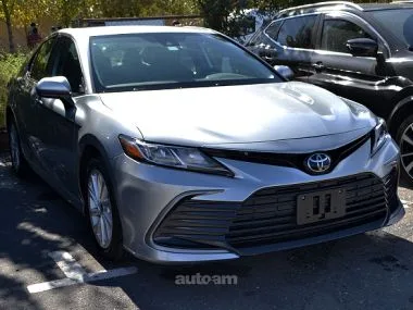 Toyota Camry LE 2022 — миниатюра 2