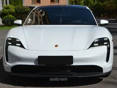 Porsche Taycan Elektromobil 2022 — миниатюра 2