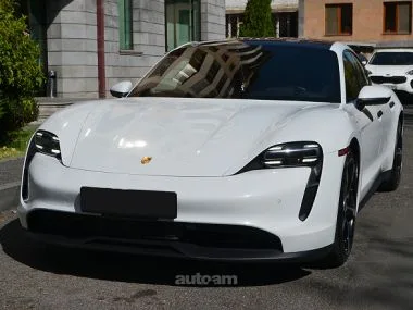 Porsche Taycan Elektromobil 2022 — фото 1, купить с доставкой в Москву