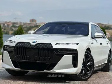 BMW i7 2023 купить в Москве