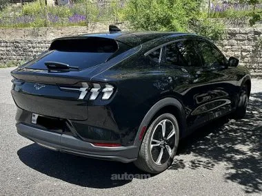Ford Mustang 2022 — миниатюра 2
