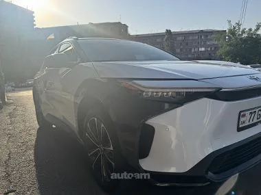 Toyota Bz4X 2023 — миниатюра 2